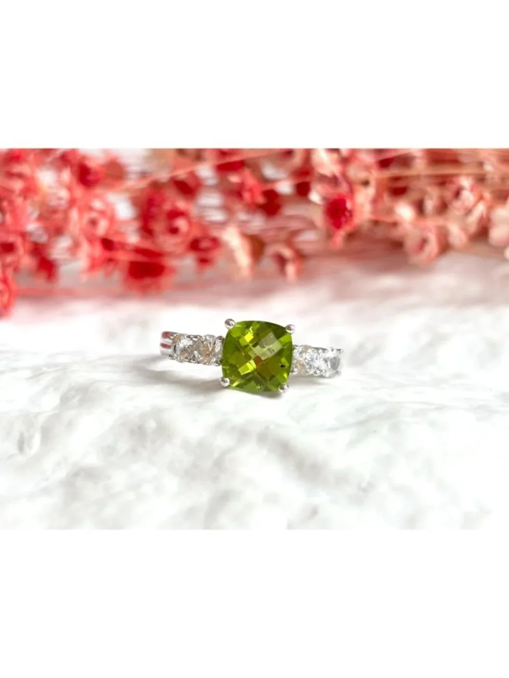 Peridot Cushion Cut Gemstone CZ Lined Sterling Silver 925 Vintage Ring - sz 11